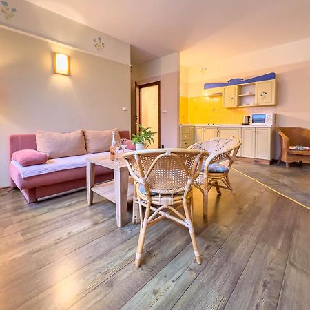 לינה וארוחת בוקר שצ'צ'ירק Family Relax Widoki מראה חיצוני תמונה