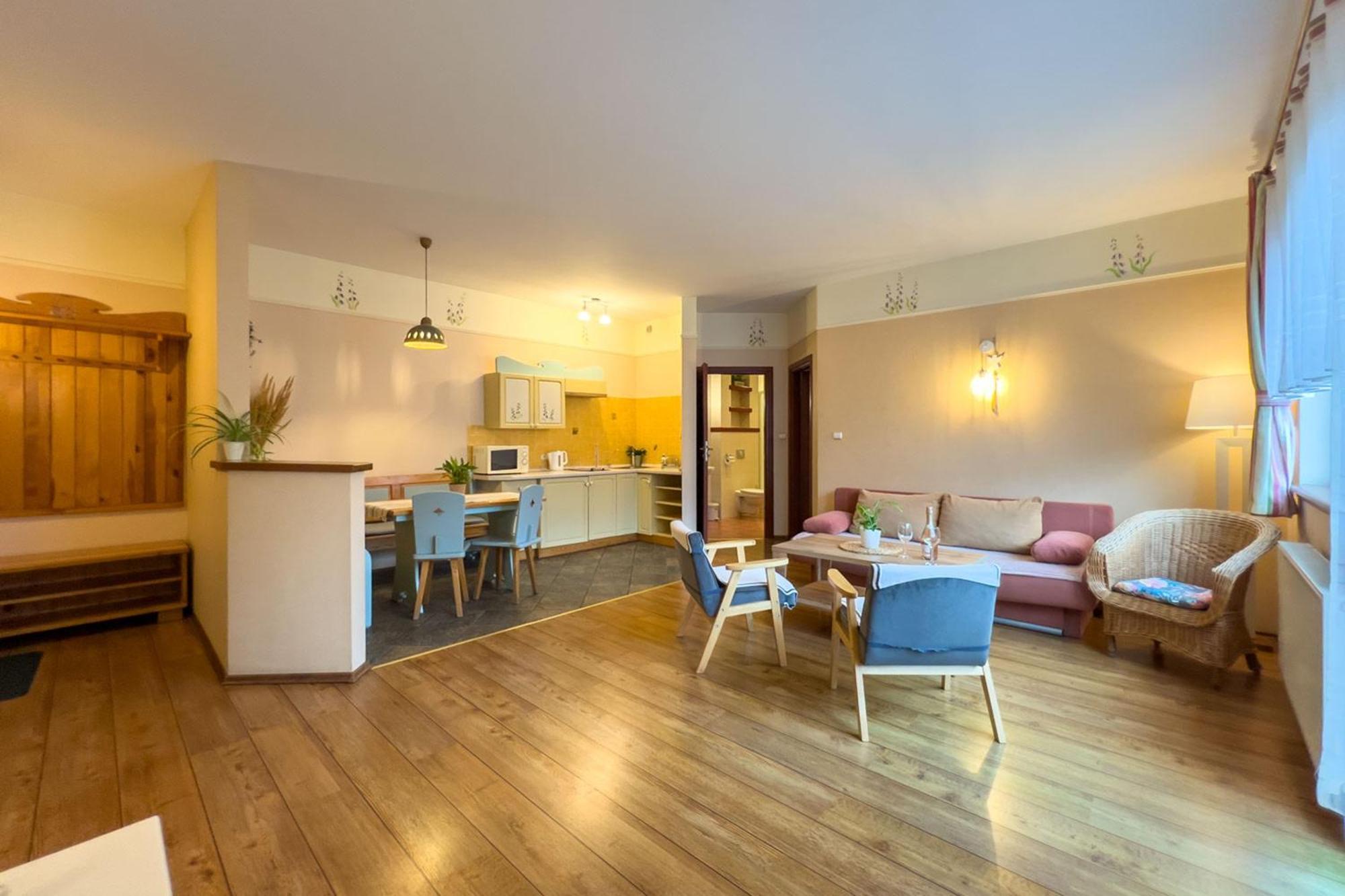 לינה וארוחת בוקר שצ'צ'ירק Family Relax Widoki מראה חיצוני תמונה